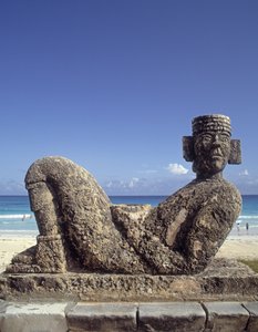 Chichen-Itza, Yucatan, c.987-1185 M.Ö. (kireçtaşı) Chac-Mool heykelinin bir kopyası