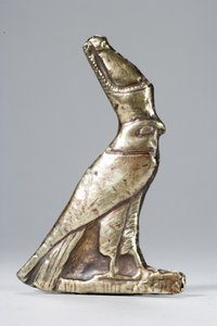 Bir şahin şeklinde muska (electrum)