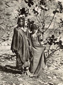 ?Bir İmparatorluk Kurmak? Faşist çağda: iki Mària kızı, 09051936 by Modestino Baldinetti