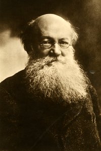 Pyotr Alekseyeviç Kropotkin, Rus anarşisti, c1900 by Nadar