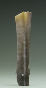 Çatallı keski (zhang), Qijia Kültürü, MÖ 2500-2000 dolayları (yeşim) by Neolithic Period Chinese School