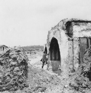 Betondan yapılmış ve oluklu demirle kaplanmış sığınak, I. Dünya Savaşı, c1914-c1918