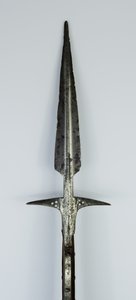 Lugged Spear, 15. yüzyılın ortası ile 16. yüzyılın başları (bakır dolgulu ve modern restorasyonlu çelik)