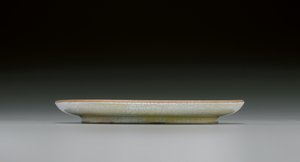 Nadir Rüyao tabağı (seramik) (ayrıca bkz. 466678 ve 466679) by Northern Song Dynasty Chinese School