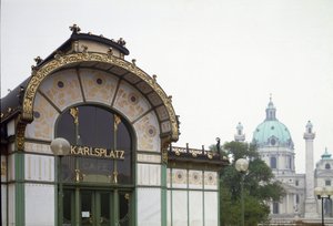 Art Nouveau: Mimar Otto Wagner (1841-1918) (Viyana Secession) 1894-1899 Viyana, Avusturya tarafından yapılan Karlsplatz metro istasyonunun (şimdi kafe) pavyonunun görünümü
