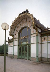 Art Nouveau: Mimar Otto Wagner (1841-1918) (Viyana Secession) 1894-1899 Viyana, Avusturya tarafından yapılan Karlsplatz metro istasyonunun (şimdi kafe) pavyonunun görünümü