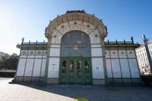 Karlsplatz Stadtbahn İstasyonu, Otto Wagner, Viyana (Wien), Avusturya tarafından tasarlandı