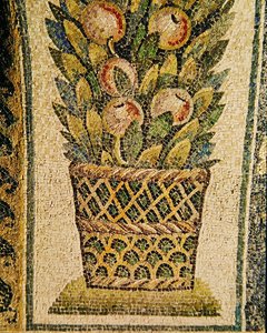 Bir Meyve Sepeti, MS 430 dolayları (mozaik) by Paleo Christian