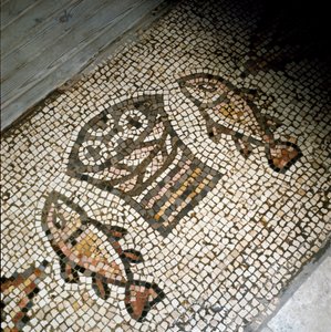 Balıkların ve ekmeklerin mucizesi, mozaik 4. veya 5. yüzyıl by Paleo Christian