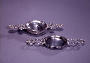 George II limon süzgeçleri by Paul Crespin