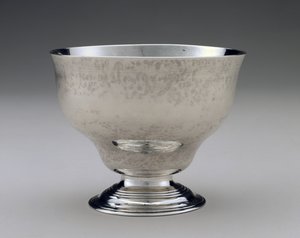 eğimli kase by Paul Revere
