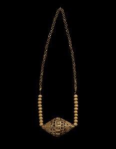 Kolye, ç. 1900 (altın) by People Fulani