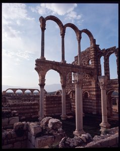 Şehir manzarası, MS 705-710 by Period Umayyad