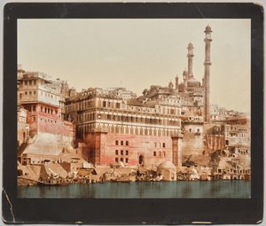 Hindistan. Benares. Aurangzeb Camii, Dr. Kurt Boeck tarafından çekilen bir fotoğrafın ardından