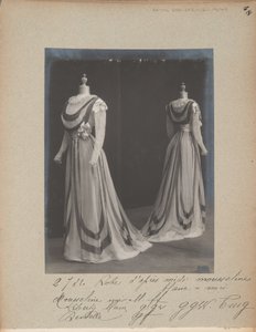 Albüm Sayfası: House of Worth, Afternoon Dress by Photographer French
