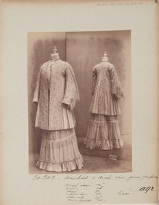 Albüm Sayfası: House of Worth, Coat by Photographer French