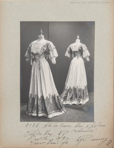 Albüm Sayfası: House of Worth, Kostüm by Photographer French