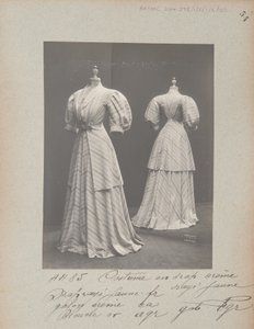 Albüm Sayfası: House of Worth, Kostüm by Photographer French
