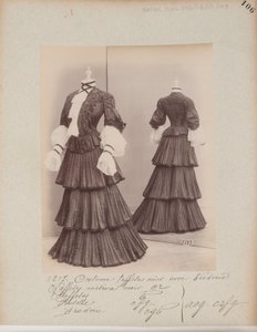 Albüm Sayfası: House of Worth, Kostüm by Photographer French