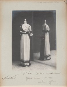 Albüm Sayfası: House of Worth, Dress by Photographer French