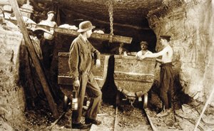 Potas Madenindeki Madenciler, Alsace, c. 1900 (s/b fotoğraf)