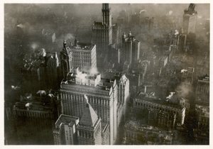 Manhattan şehir merkezinin havadan çekilmiş fotoğrafı, LZ 127 Graf Zeppelin, New York 1928 (s/b fotoğraf) by Photographer German