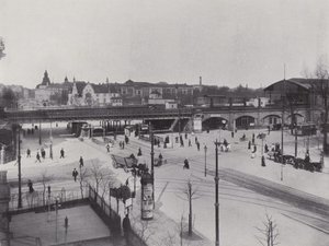 Charlottenburg, Hardenbergstrasse, Bahnhof Zoologischer Garten (s/b fotoğraf) by Photographer German