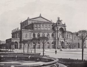 Kraliyet Mahkemesi Tiyatrosu (s/b fotoğraf) by Photographer German