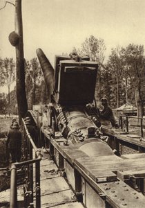 Verdun ve Dunkirk bombardımanlarında kullanılan tipte Alman 380 mm demiryolu silahı, Fransa, I. Dünya Savaşı by Photographer German