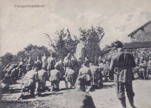 Açık hava kilise ayinine katılan Alman ordusu askerleri (s/b fotoğraf) by Photographer German
