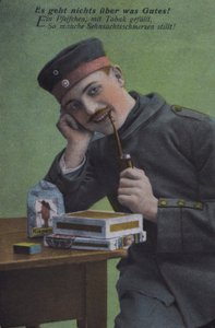 Alman askeri piposunu tüttürüyor (renkli fotoğraf) by Photographer German