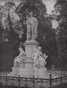 Ben Tiergarten, Goethedenkmal (s/b fotoğraf) by Photographer German