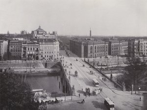 Moltke Köprüsü ve Genelkurmay Binası (s/b fotoğraf) by Photographer German