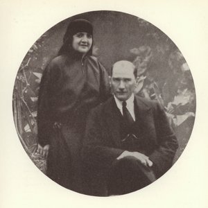 Türkiye Cumhurbaşkanı Mustafa Kemal Atatürk ve eşi Latife Uşaklıgil (s/b fotoğraf)