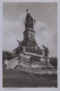 Nationaldenkmal, Almanya'nın birleşmesini anan anıt, Rudesheim am Rhein, Hessen (s/b fotoğraf) by Photographer German