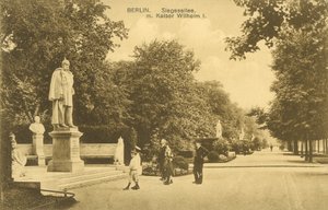 Siegesallee ve Kaiser Wilhelm I heykeli, Berlin (s/b fotoğraf) by Photographer German