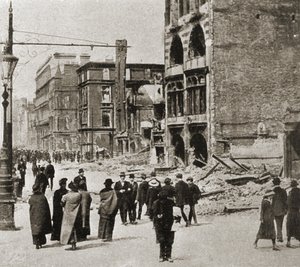 Paskalya Ayaklanmasından sonra Dublin, Nisan 1916 (s/b fotoğraf) by Photographer Irish
