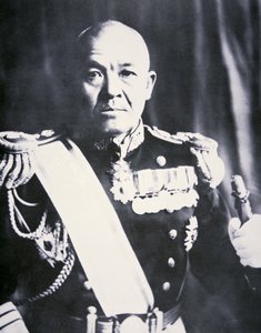 Yirmi Amiral Chuichi Nguno (b / v fotoğraf)