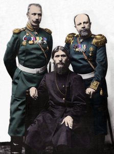 Kaptan von Lohman ve Prens Albay Putyatin ile Rasputin (Rasputin) (1869-1916) olarak bilinen Grigory (Grigory) lefimovich Novykh. (Soldan sağa: Prens Mikhail Putyatin, Grigory Rasputin ve Albay D Loman)
