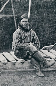 Kızağı üzerinde dinlenen bir Eskimo, 1912 by Pierre Petit