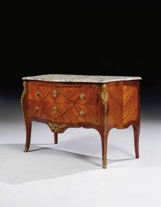 Louis XV şifonyer by Pierre Roussel