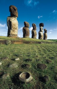 Güzel heykeller, Rapa Nui Ulusal Parkı, Paskalya Adası, Şili