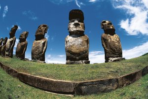 Güzel heykeller, Rapa Nui Ulusal Parkı, Paskalya Adası, Şili