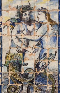 Saray bahçelerinde deniz canlılarını betimleyen Azulejos çinileri (seramik) by Portuguese School