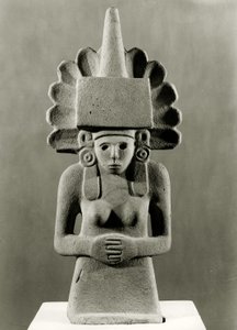 Centeocihuatl, Mısır Tanrıçası, Huastecan, c. 1000-1250 (kireçtaşı) by Pre Columbian