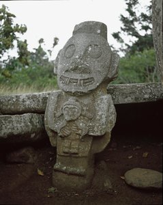 Doğurganlık tanrıçasının megalitik heykeli by Pre Columbian Pre Columbian