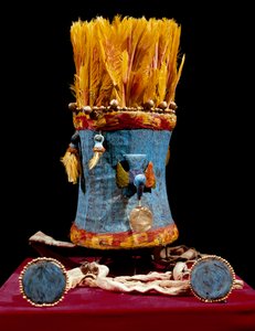 Kolomb öncesi uygarlığı Chancay (Peru): başlık ve küpeler. 13.-15. yüzyıl Lima, Museo Amano Peru - Kolomb öncesi sanat, Chancay kültürü (MS 13-15): başlık ve küpeler - Lima, Museo Amano, Peru - Kolomb öncesi sanat, Chancay kültürü (13-15.