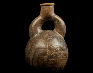 Üzengi kulplu vazo / Culture Chavin (pişmiş toprak)