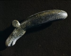 Prehistoire: Elan şeklindeki diyorit aracı. Taş Devri. İsveç Ulusal Eski Eserler Müzesi, Stockholm İsveç by Prehistoric Prehistoric