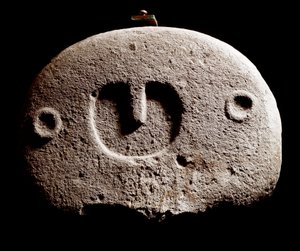 Tarih öncesi sanat: İtalya, La Spezia yakınlarındaki Lunigiana bölgesinden Demir Çağı heykeli. 1100-800 M.Ö. La Spezia, Lunigiana Uygarlığı Belediye Müzesi by Prehistoric Prehistoric